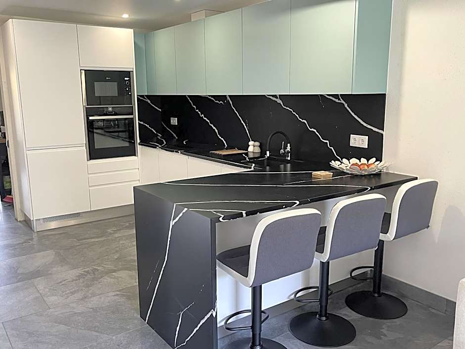 Scarlet's Place - 1 bed Victory Village Quinta Do Lago - beach, nature, lakes