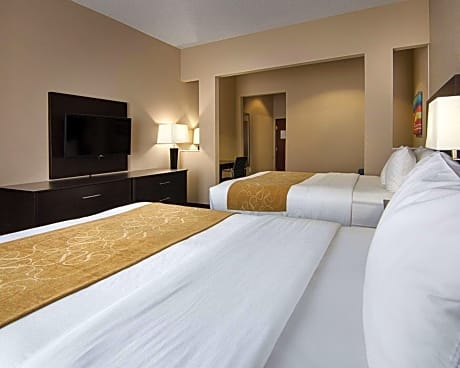 2 Queen Beds, Suite, Nonsmoking, Accessible