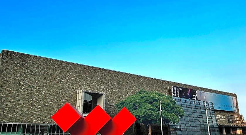 Champs Elysees Hotel