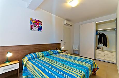 One-Bedroom Apartment with Balcony