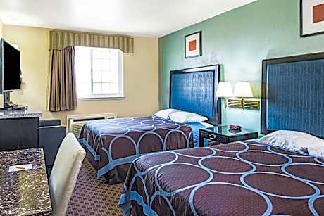 Queen Room with Two Queen Beds - Non-Smoking