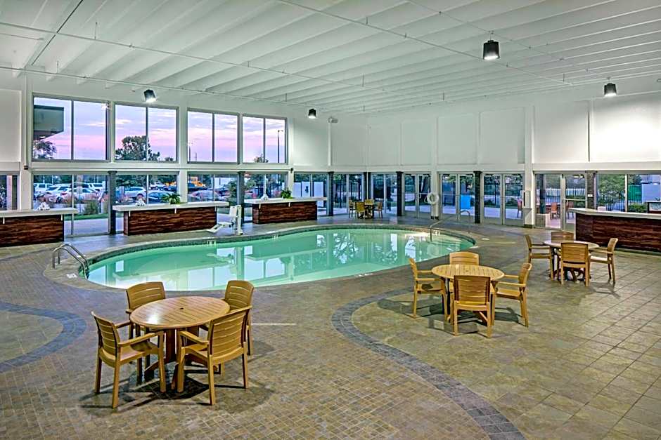 DoubleTree by Hilton Omaha Southwest