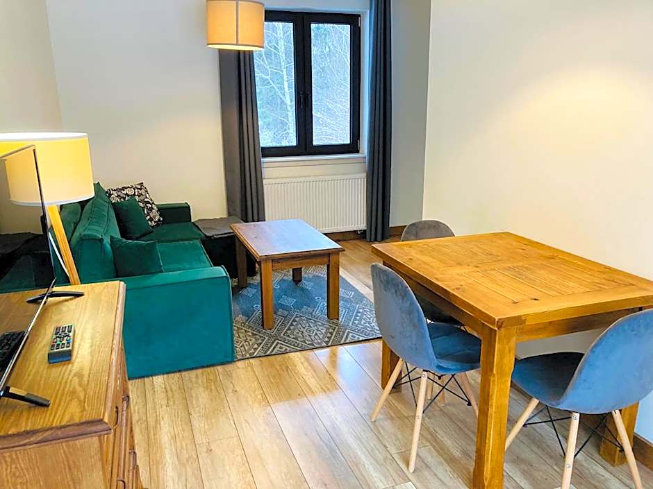 Modryna - Modrzewiowy Dom