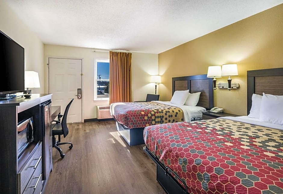 Econo Lodge Glade Springs I-81