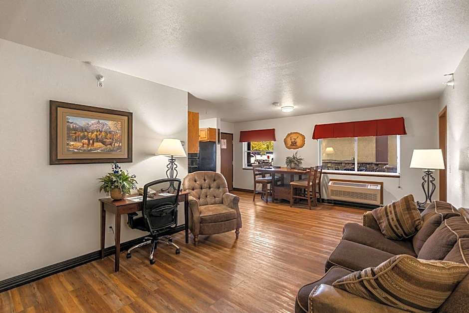 Yellowstone West Gate Hotel