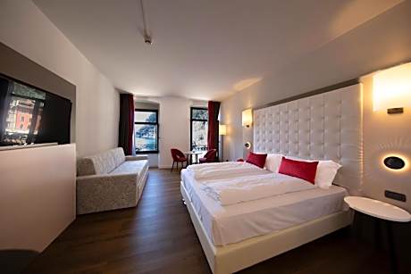 Family Room with Lake View