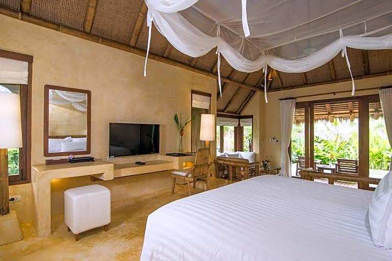 High Season Pool Villa & Spa