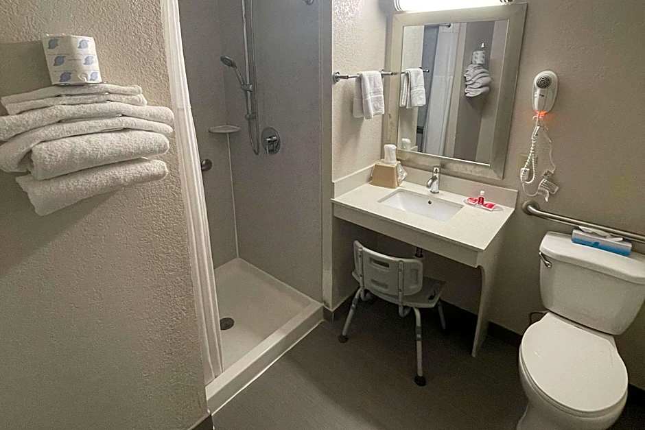 Econo Lodge Cartersville-Emerson Lake Point