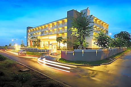 TreePark Hotel Karawang