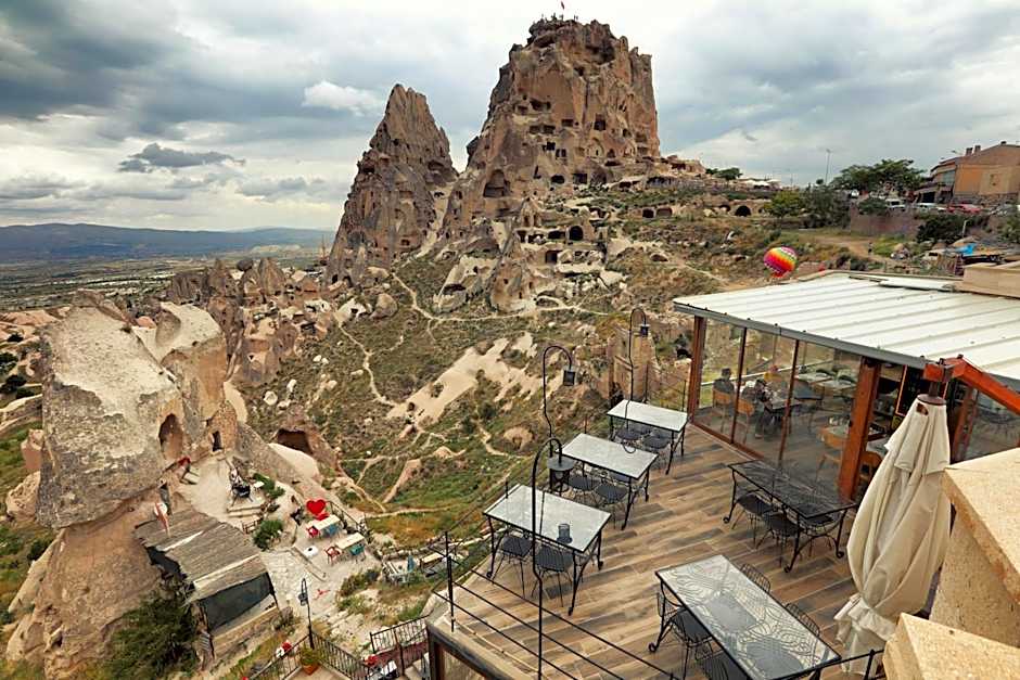 Caldera Cave Hotel