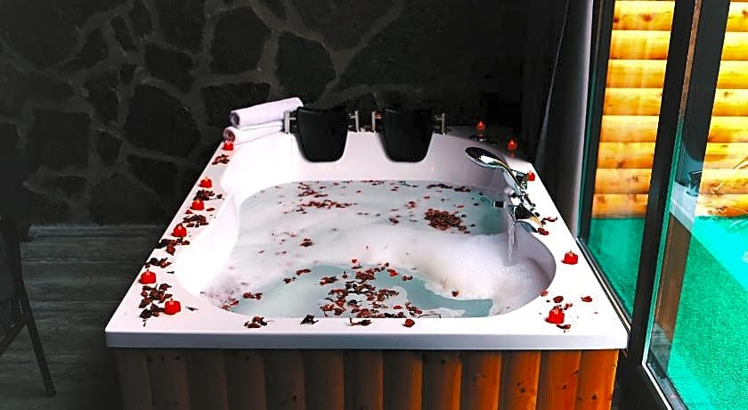 Golden Rose Bungalov