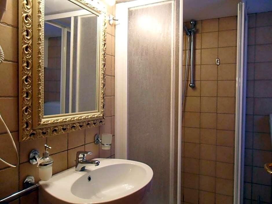 RESIDENZA SEGRATE CENTRO SRL