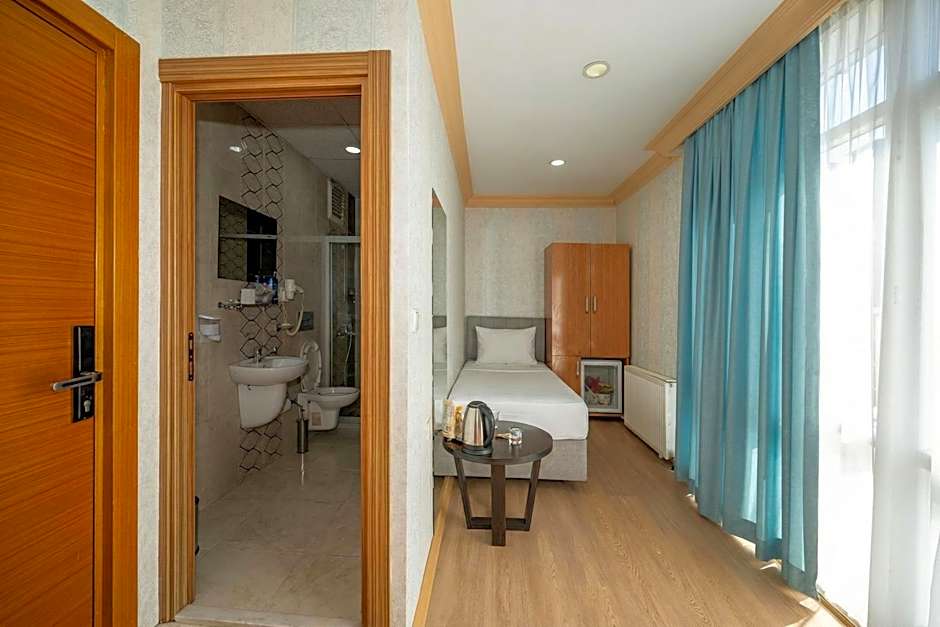 Maxwell Hotel