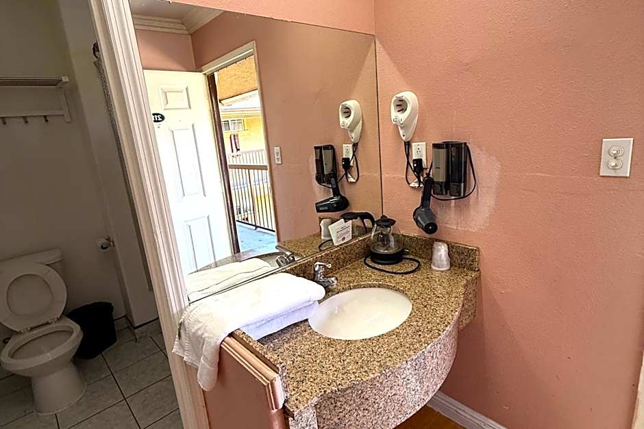 Travel Inn Downtown LA