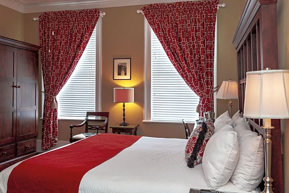 The Marshall House, Historic Inns of Savannah Collection