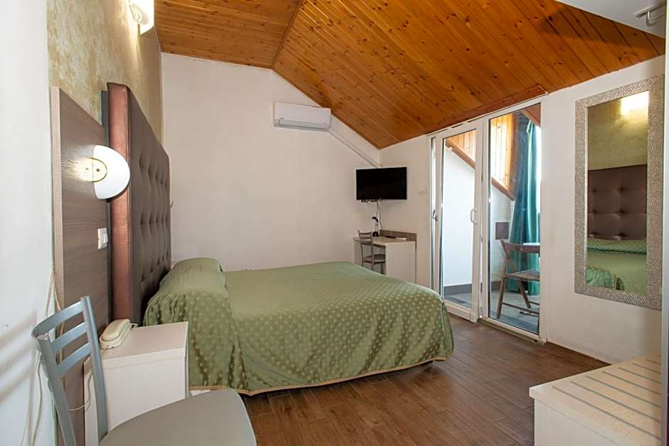Hotel Piola
