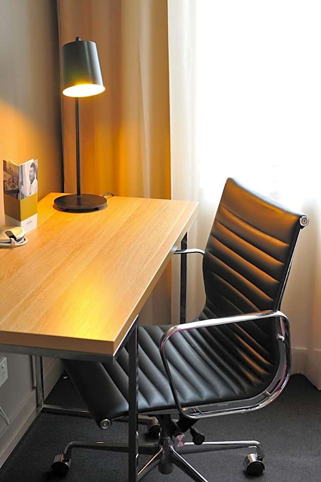 Mercure Melbourne Therry Street