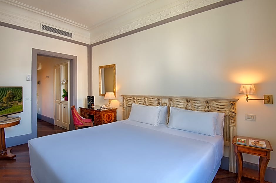 Anglo American Hotel Florence, Curio Collection by Hilton
