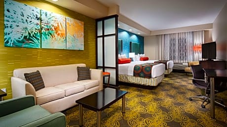 Queen Suite with Two Queen Beds and Roll-In Shower - Disability Access/Non-Smoking