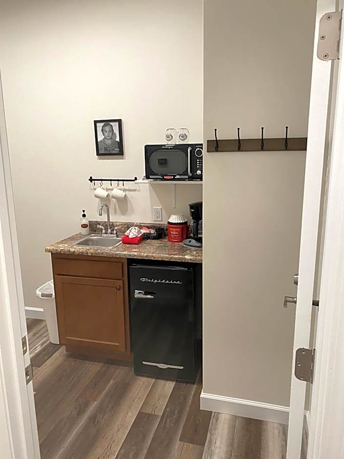 Hermann Crown Suites