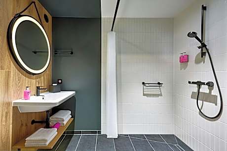 Moxy Sleeper, Guest room, 1 Queen, City view