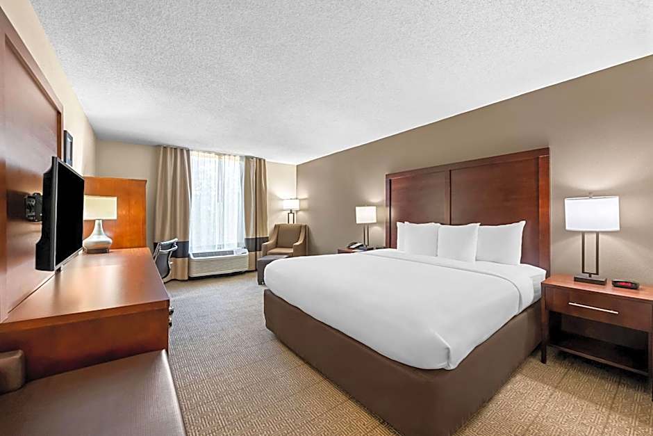 Comfort Inn & Suites Durham near Duke University