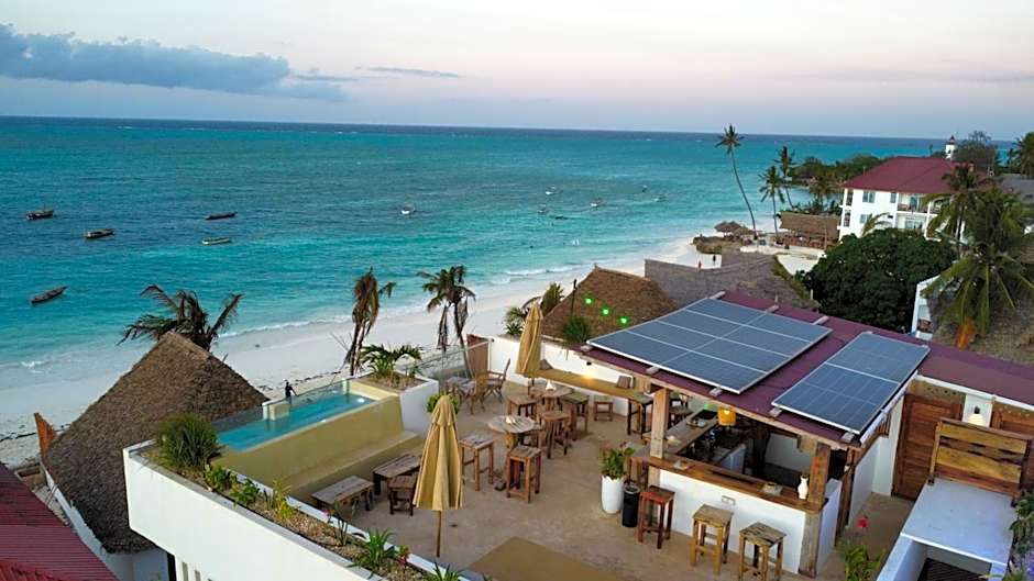 Aluna Beach Apartments