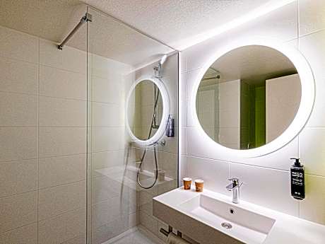 Standard Room with 2 single beds