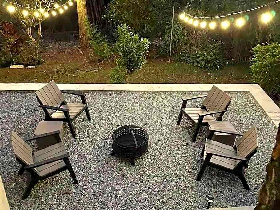 Mid-Century Modern Centrally Located Garden Oasis