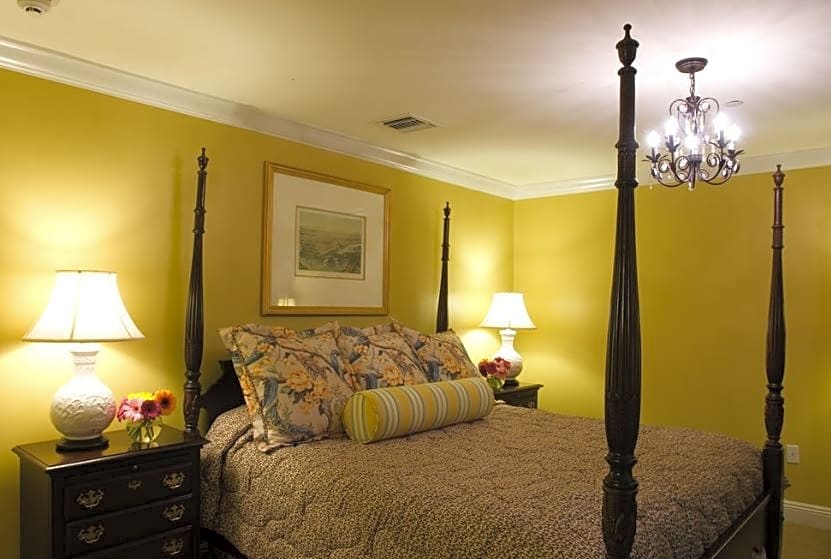Bienville House