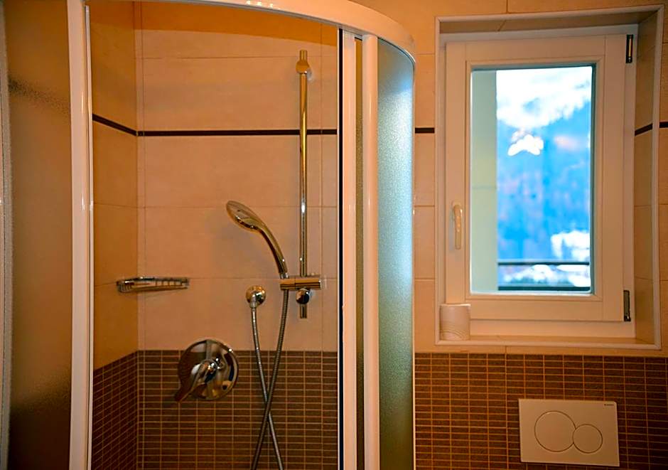 Hotel Regina Delle Dolomiti