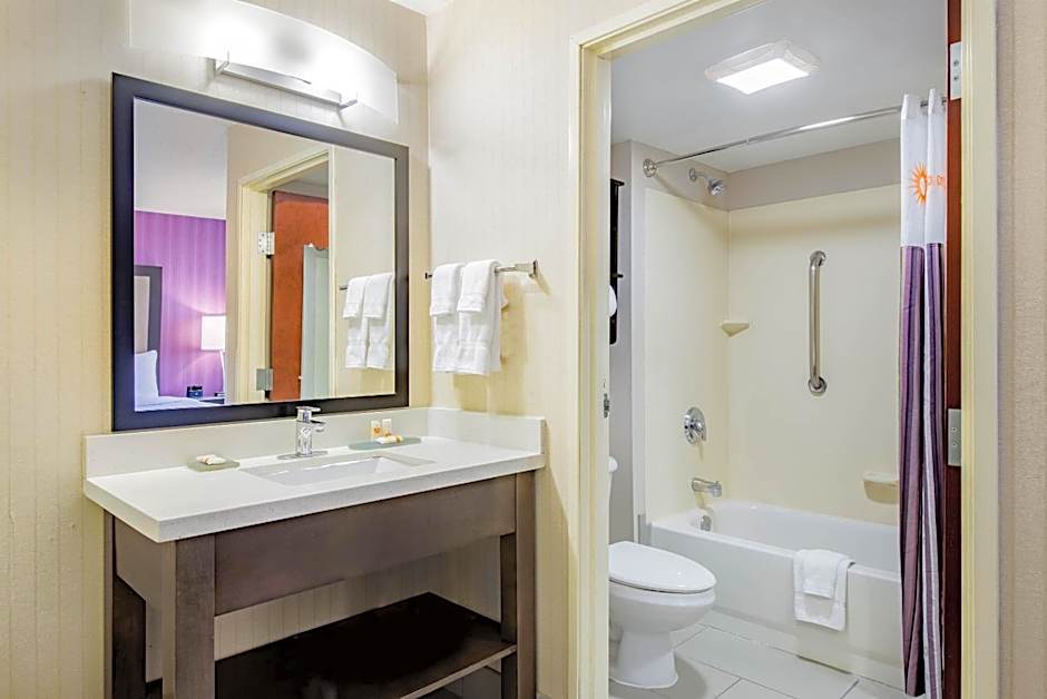La Quinta Inn & Suites by Wyndham Newark - Elkton