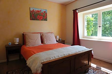 Suite with Mountain View