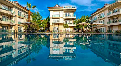 Belek Deluxe Suit