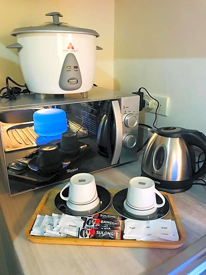 One Bedroom with Netflix at Legaspi Village Makati