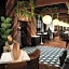 Hotel Saint Clair - Magnificent Mile