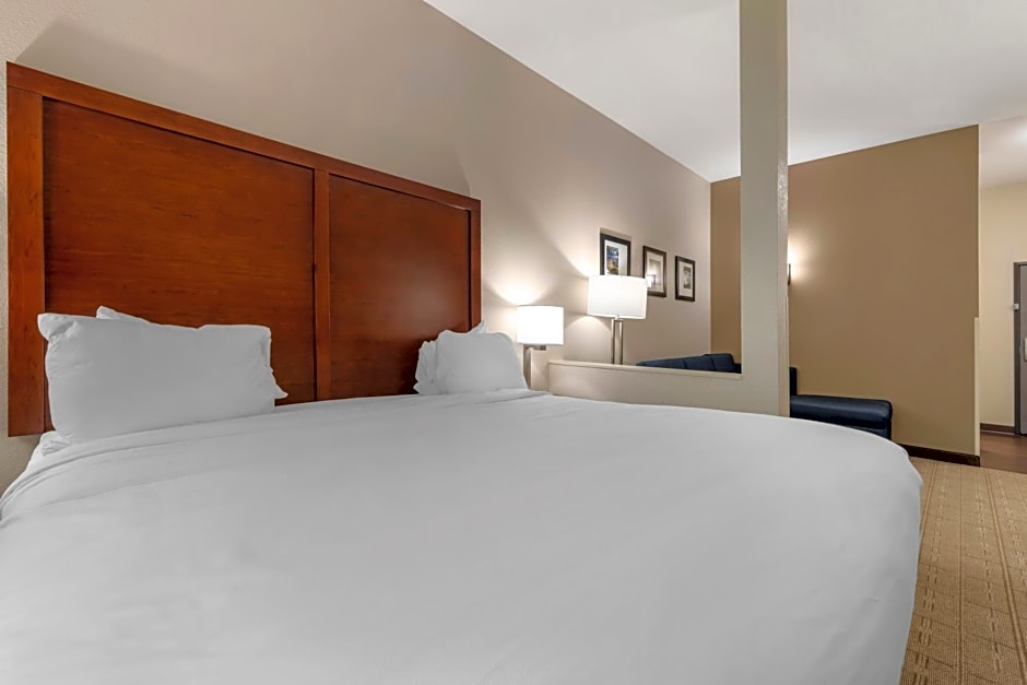 Comfort Inn & Suites