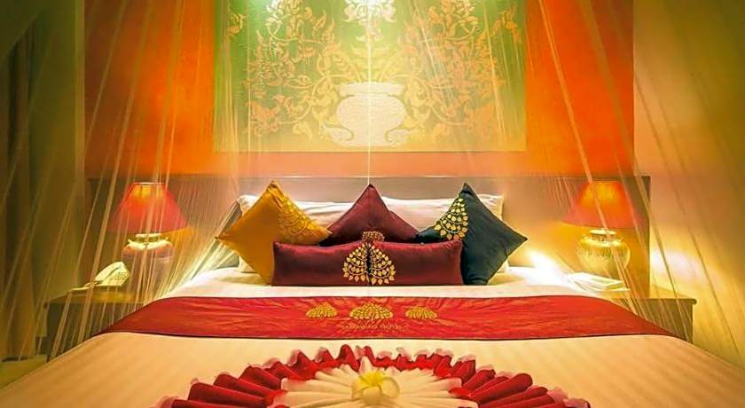 Tanawan Phuket Hotel