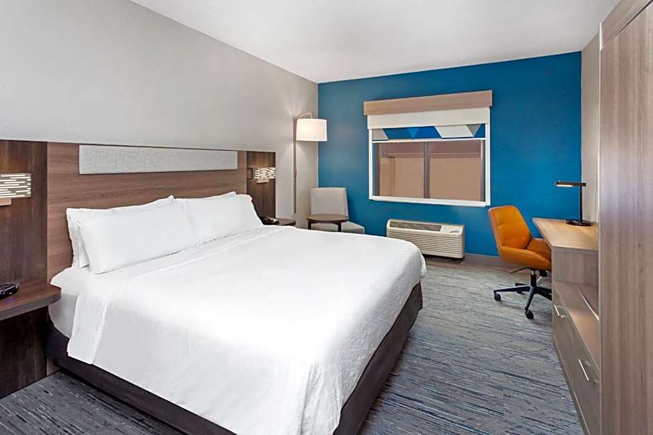 Holiday Inn Express Brookpark-Cleveland Airport Hotel By IHG