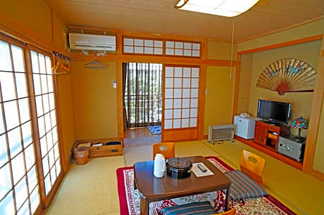 Triple Room with Shared Bathroom