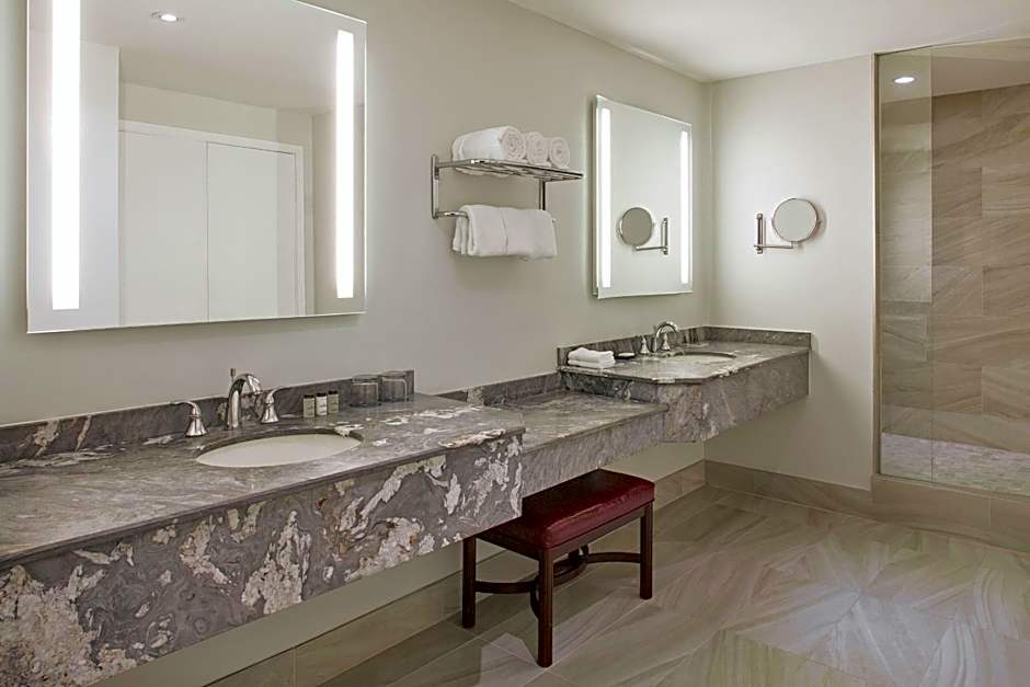 Sheraton Parkway Toronto North Hotel & Suites