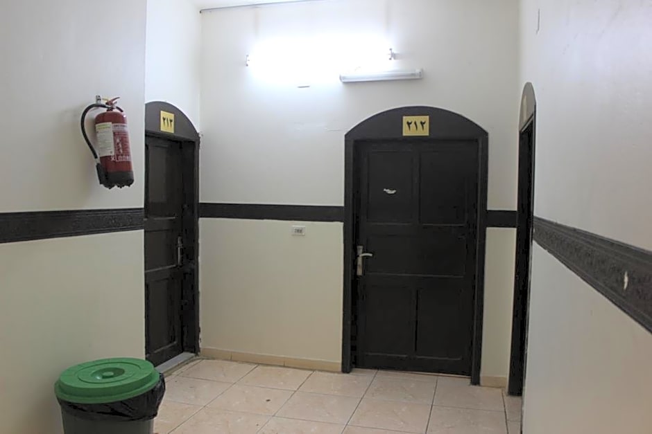 Al Eairy Furnished Apartments - Al Bahah 4