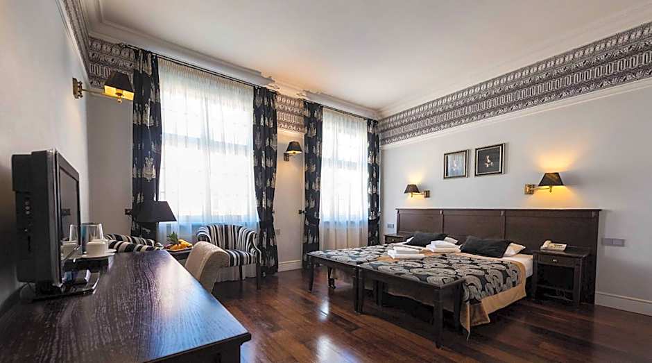 Hotel Holland House Old Town