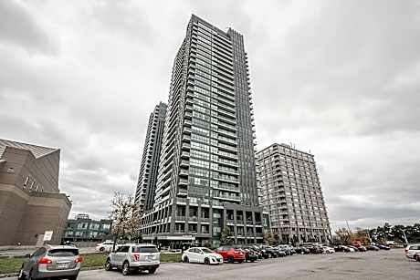 GLOBALSTAY. Modern Sonic Way Condos