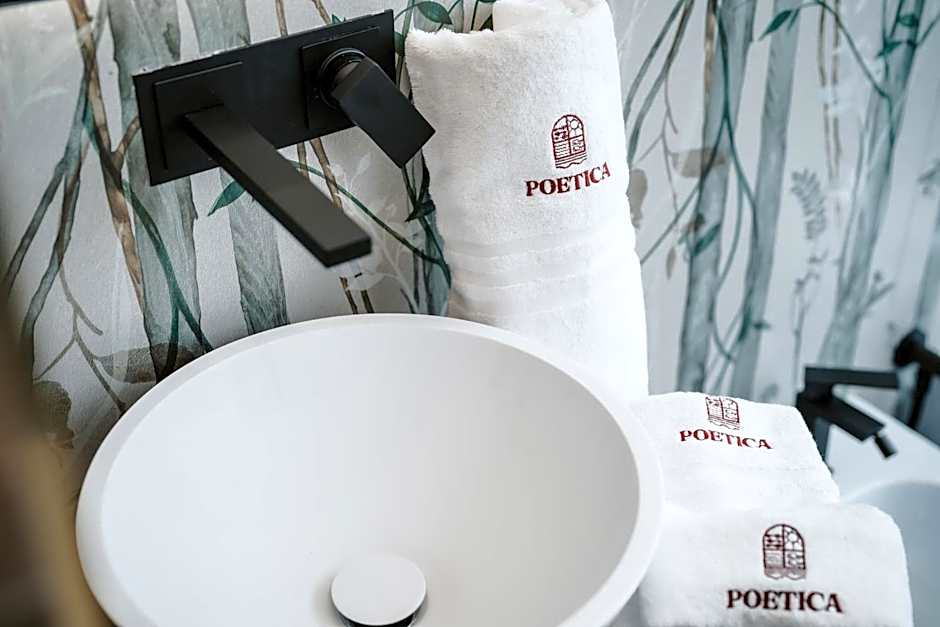 POETICA BOUTIQUE SKY HOTEL