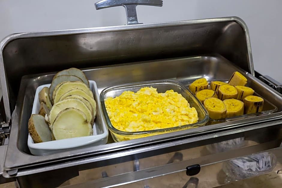 Eunapolis Plaza Hotel Ltda