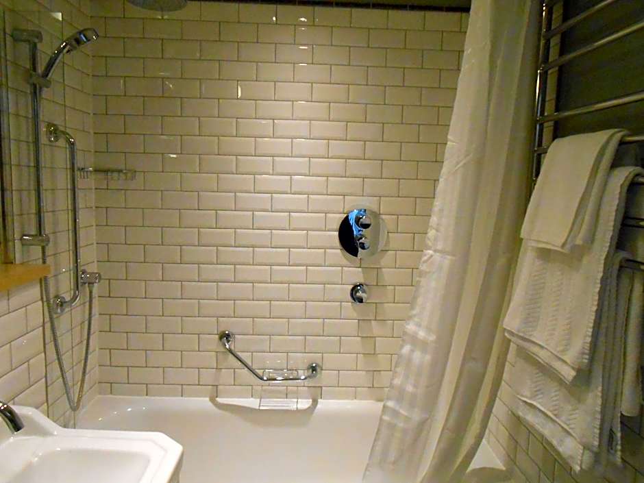 Pen and Parchment by Greene King Inns