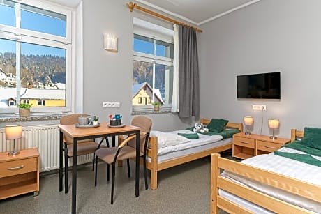 Quadruple Room with Private Bathroom