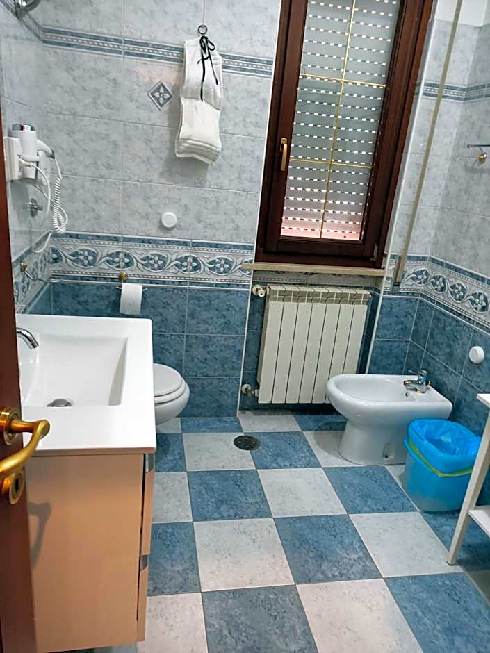 King Suite - Intera Suite vicino Aeroporto e Fiera di Roma