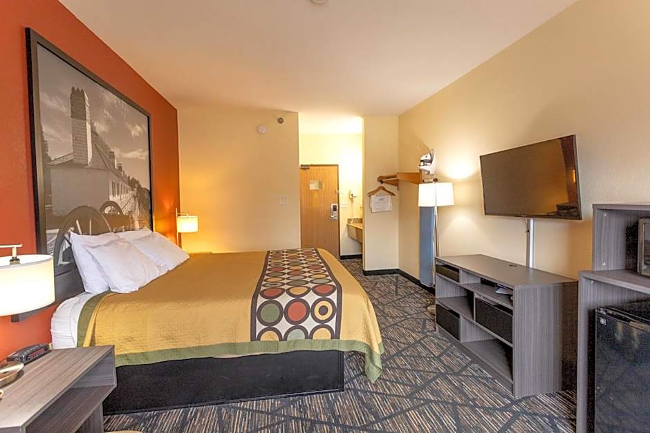 Super 8 by Wyndham Big Rapids